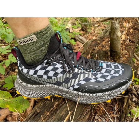 Кросівки Saucony Endorphin Trail S10647-40 фото 9 — інтернет-магазин Tapok
