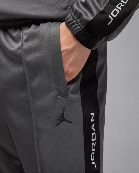 Брюки чоловічі Jordan Essentials (HF9341-034) фото 4 — інтернет-магазин Tapok