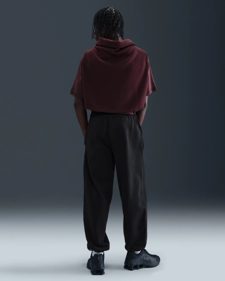 Брюки мужские Nike Solo Swoosh Cuffed Fleece (HV1088-010) фото 3 — интернет-магазин Tapok