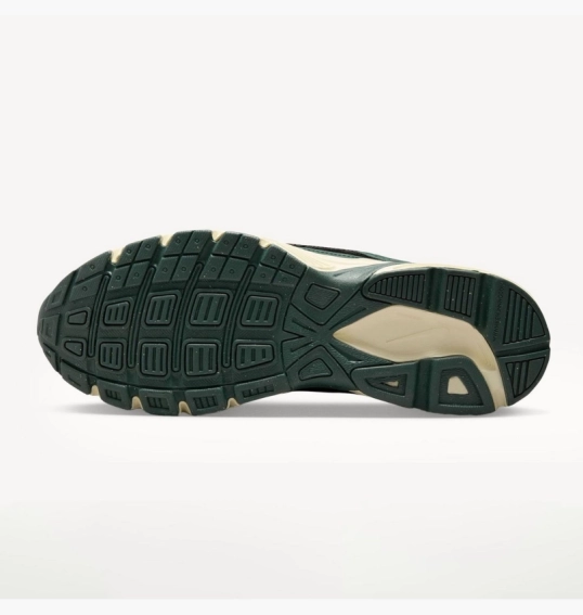 Кросівки чоловічі Nike Initiator Green HQ3611-010 фото 2 — інтернет-магазин Tapok