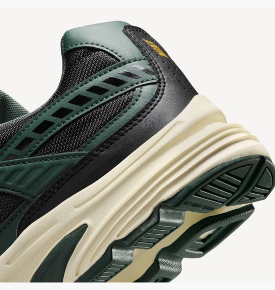 Кросівки чоловічі Nike Initiator Green HQ3611-010 фото 3 — інтернет-магазин Tapok