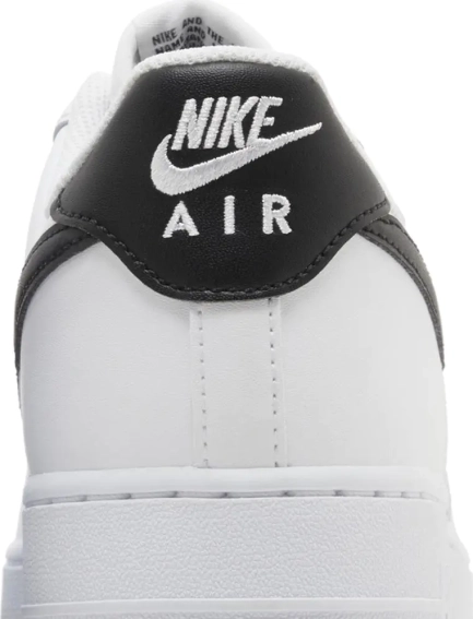 Кросівки Nike AIR FORCE 1 07 FQ4296-101 фото 8 — інтернет-магазин Tapok