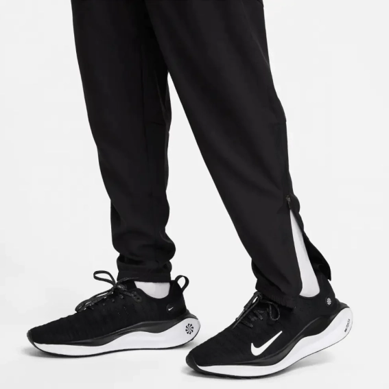 Брюки Nike M DF CHALLENGR WVN PANT FQ4780-010 фото 6 — интернет-магазин Tapok