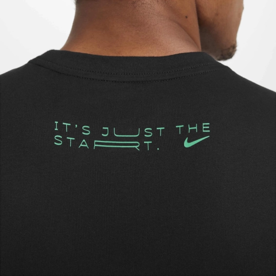 Футболка M NK DF TEE KIPCHOGE Муж L HF6159-010 фото 5 — интернет-магазин Tapok