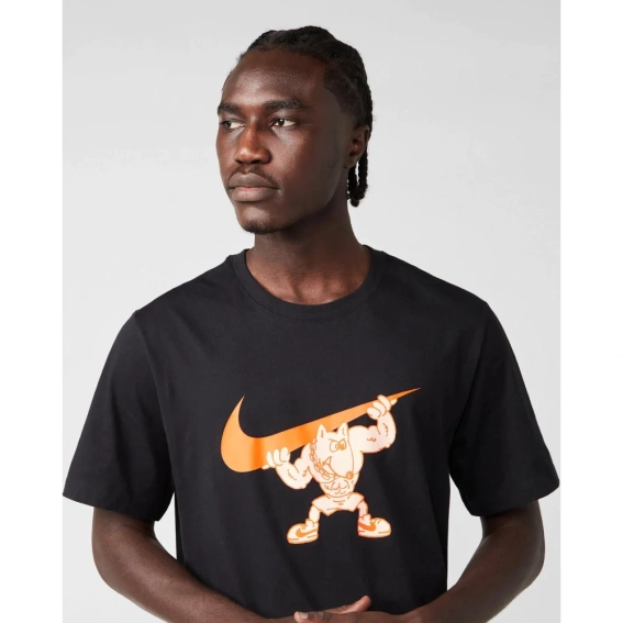 Футболка Nike IKYKY Gym Cult HJ3680-010 фото 3 — інтернет-магазин Tapok