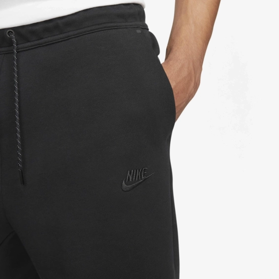 Шорти чоловічі Nike Tech Fleece Black DZ4472-010 фото 4 — інтернет-магазин Tapok