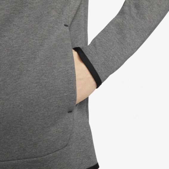 Мужская ветровка Nike Liverpool FC Tech Fleece Windrunner Grey DV4825-071 фото 8 — интернет-магазин Tapok