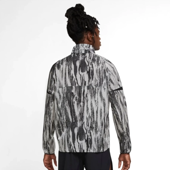 Ветровка мужская Nike Windrunner Wild Run White/Grey DA1161-077 фото 2 — интернет-магазин Tapok