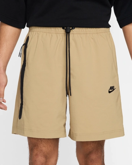 Шорты мужские Nike Tech Beige HQ0470-297 фото 2 — интернет-магазин Tapok