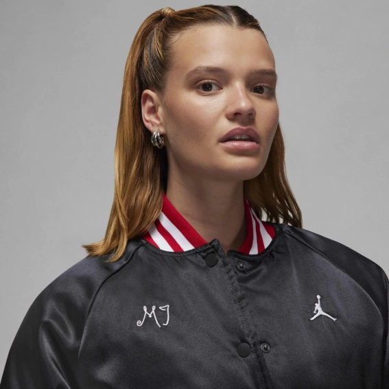 Куртка JORDAN W J VARSITY JKT FB5152-010 фото 3 — інтернет-магазин Tapok