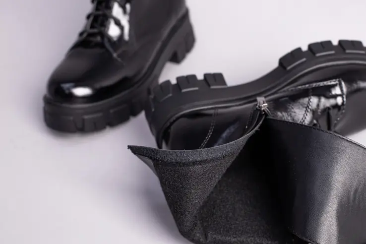 Ботинки женские кожа наплак черные на шнурках и с замком деми фото 9 — интернет-магазин Tapok