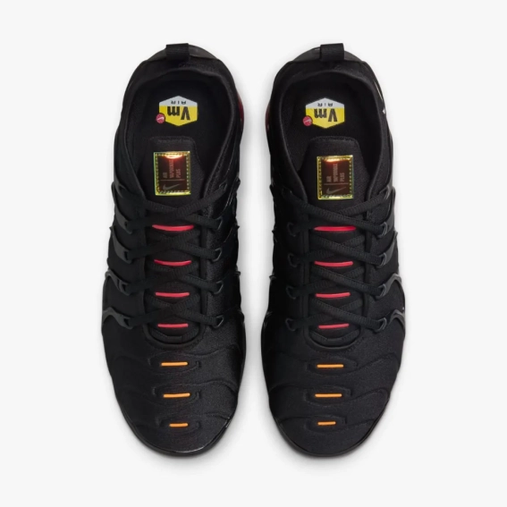 Кросівки чоловічі Nike Vapormax Plus  CV1645-001 44 CV1645-001 фото 3 — інтернет-магазин Tapok