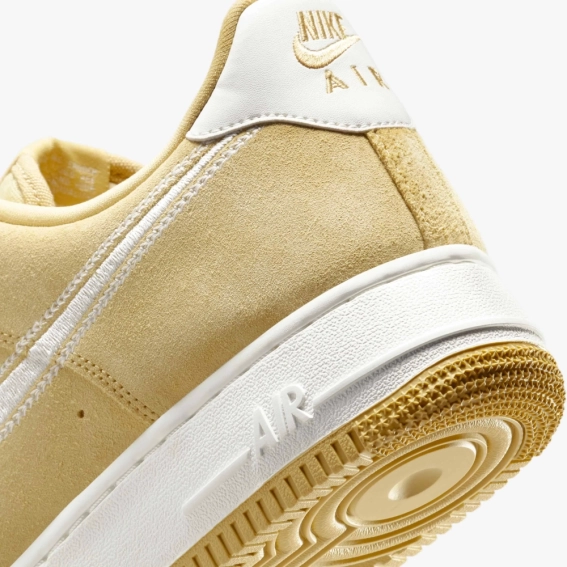 Кросівки чоловічі Nike Air Force 1 07 Lv8 Beige HJ4465-700 фото 8 — інтернет-магазин Tapok