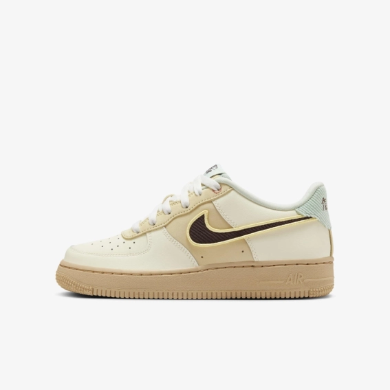 Кроссовки детские Nike Air Force 1 Lv8 (Gs) Beige HQ3473-122 фото 1 — интернет-магазин Tapok