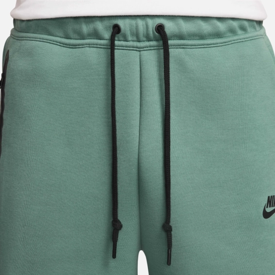 Шорты мужские Nike Tch Flc Short Green FB8171-361 фото 4 — интернет-магазин Tapok
