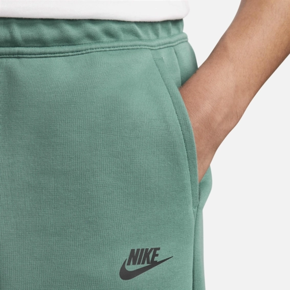 Шорты мужские Nike Tch Flc Short Green FB8171-361 фото 5 — интернет-магазин Tapok
