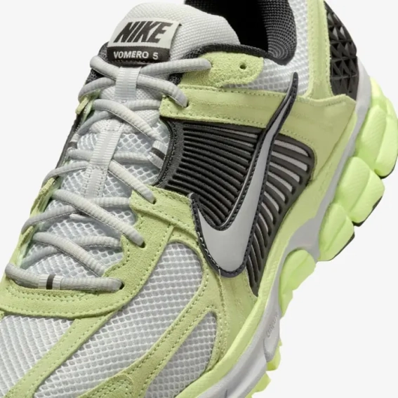 Кросівки Nike ZOOM VOMERO 5 HF1553-700 фото 7 — інтернет-магазин Tapok