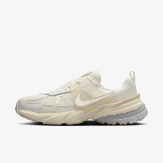 Кросівки Nike V2k HQ1512–110