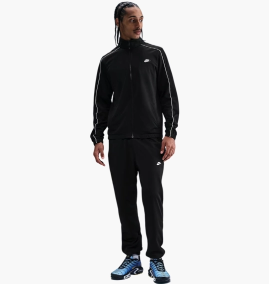 Спортивный костюм мужской Nike Sportswear Club Black HV1444-010 фото 1 — интернет-магазин Tapok