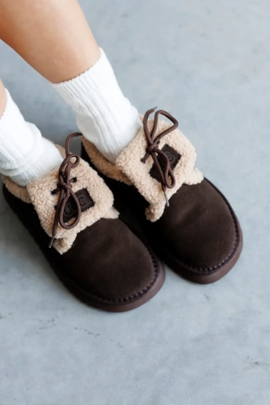 Угги жіночі замшеві низькі на хутрі 593401 Коричневі фото 13 — інтернет-магазин Tapok