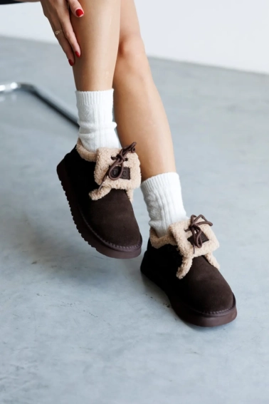 Угги жіночі замшеві низькі на хутрі 593401 Коричневі фото 16 — інтернет-магазин Tapok