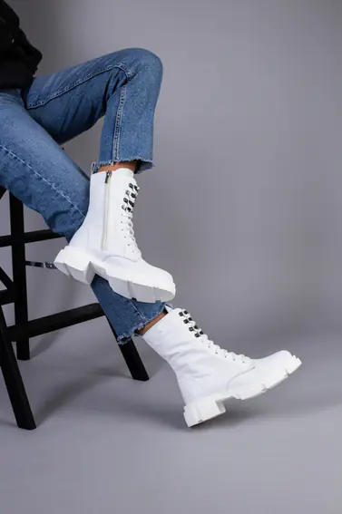 Ботинки женские кожаные белые на шнурках и с замком на байке фото 5 — интернет-магазин Tapok