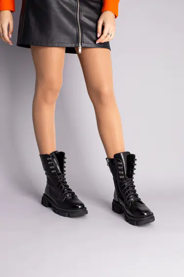 Черевики жіночі шкіра наплак чорні на шнурках і з замком зимові фото 2 — інтернет-магазин Tapok