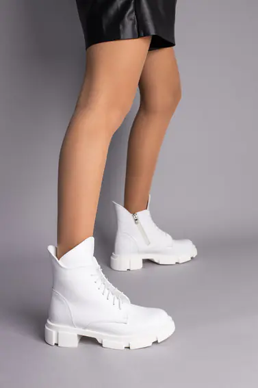 Ботинки женские кожаные белые демисезонные фото 4 — интернет-магазин Tapok