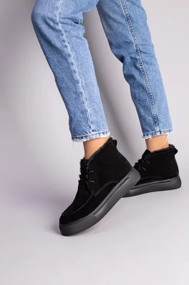 Ботинки женские замшевые черные на шнурках зимние фото 2 — интернет-магазин Tapok