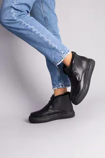 Ботинки женские кожаные черные на шнурках зимние