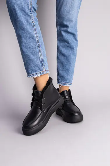 Ботинки женские кожаные черные на шнурках зимние фото 3 — интернет-магазин Tapok