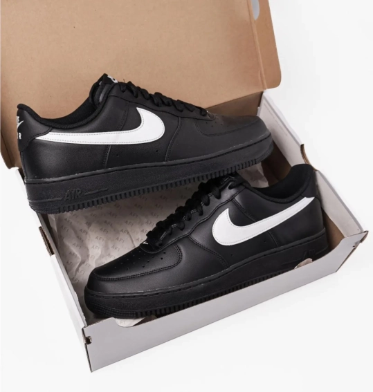 Кросівки чоловічі Nike Air Force 1 Low '07 Black White (FZ0627-010) фото 2 — інтернет-магазин Tapok