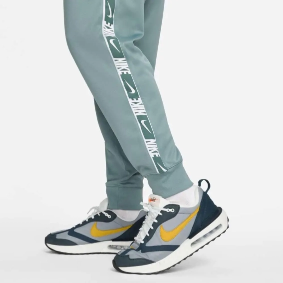 Штани Nike M NSW REPEAT PK JOGGER DM4673-015 фото 5 — інтернет-магазин Tapok