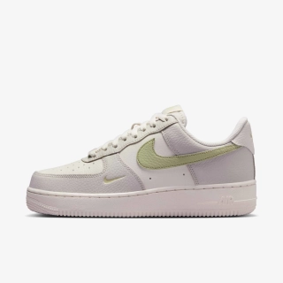 Кросівки Nike W AIR FORCE 1 07 IB3881-001