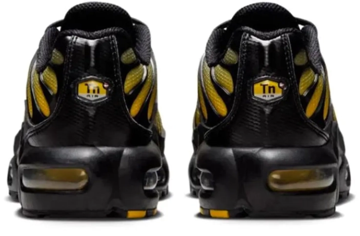 Кросівки Nike AIR MAX PLUS GS IB2870-001 фото 6 — інтернет-магазин Tapok