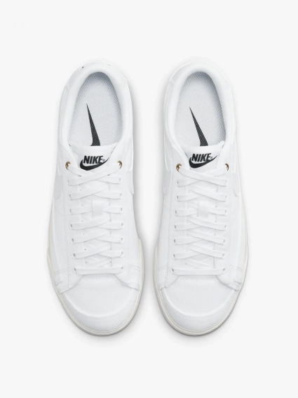 Кросівки Nike W BLAZER LOW PLATFORM CNVS DV7475-100 фото 4 — інтернет-магазин Tapok
