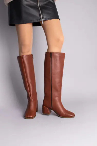 Сапоги женские кожаные коричневые каблук 5 см зимние фото 3 — интернет-магазин Tapok