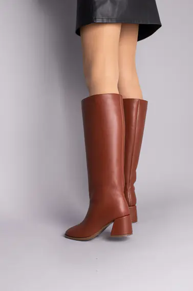 Сапоги женские кожаные коричневые каблук 5 см зимние фото 5 — интернет-магазин Tapok