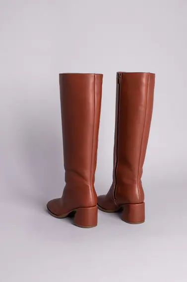 Сапоги женские кожаные коричневые каблук 5 см зимние фото 7 — интернет-магазин Tapok