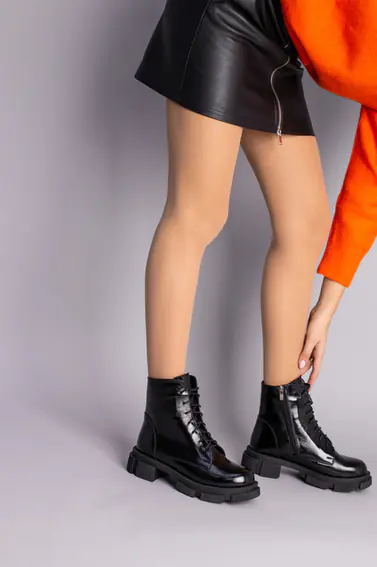 Черевики жіночі шкіра наплак чорні на шнурках і з замком фото 4 — інтернет-магазин Tapok