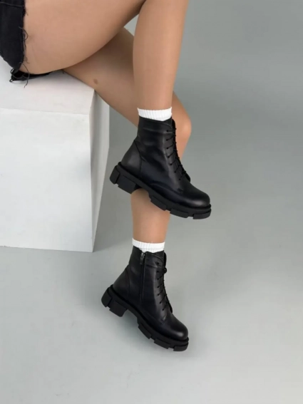 Черевики жіночі шкіряні чорні на шнурках і з замком фото 11 — інтернет-магазин Tapok