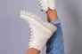 Ботинки женские кожаные бежевые на шнурках и с замком на байке Фото 7