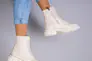Ботинки женские кожаные молочного цвета на шнурках и с замком Фото 9