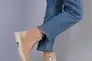 Ботинки женские замшевые бежевые на шнурках и с замком на байке Фото 5