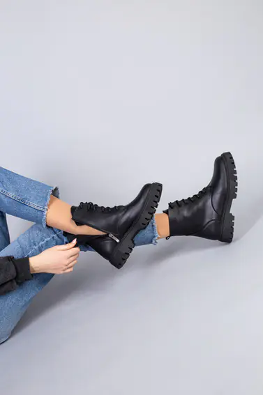 Черевики жіночі шкіряні чорні на шнурках і з замком на байку фото 8 — інтернет-магазин Tapok