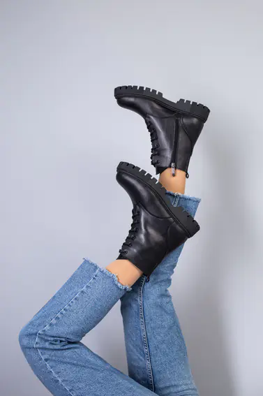 Ботинки женские кожаные черные на шнурках и с замком на байке фото 9 — интернет-магазин Tapok