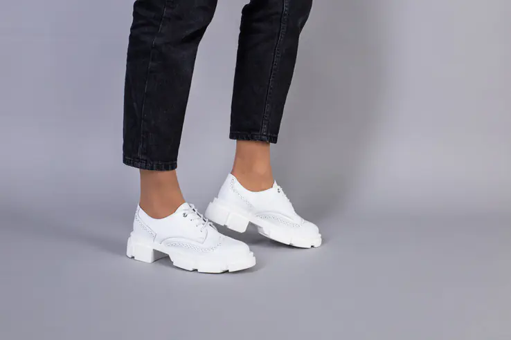Туфлі жіночі шкіряні білі на шнурках фото 5 — інтернет-магазин Tapok