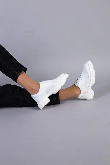Туфлі жіночі шкіряні білі на шнурках фото 8 — інтернет-магазин Tapok
