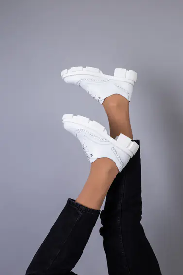 Туфлі жіночі шкіряні білі на шнурках фото 10 — інтернет-магазин Tapok