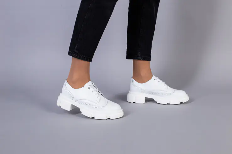Туфли женские кожаные белые на шнурках фото 16 — интернет-магазин Tapok